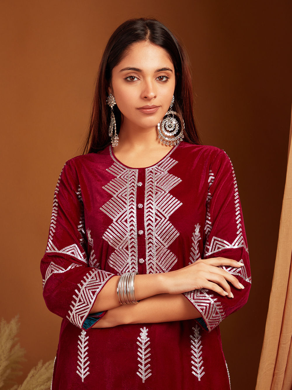 Embroidered lurex sets to shop from the loom