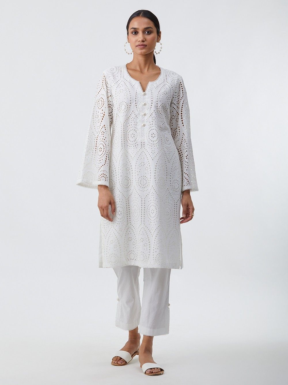 the loom - White Cutwork Embroidered Cotton Kurta