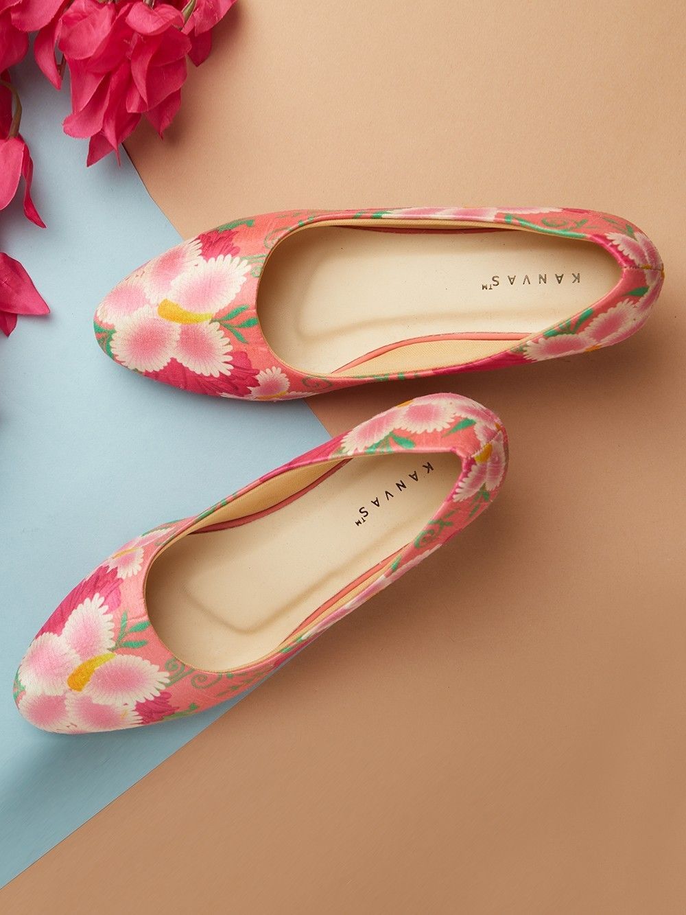 the loom - Pink Printed Silk Heels