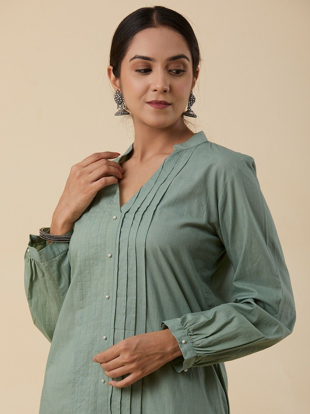 Buy Mehndi Green Pleated Cotton Kurta with Bandhani Pants and Clamp Dye ...