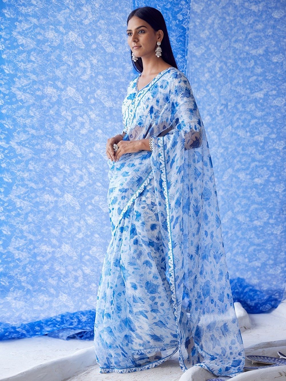 Discover more than 81 sky blue printed saree