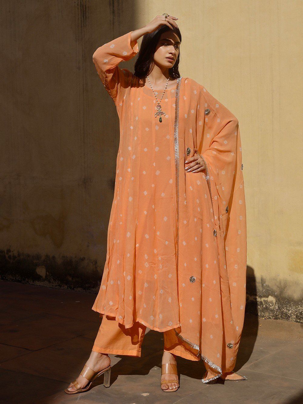 Buy online Pink Silk Blend Anarkali Kurta from Kurta Kurtis for Women by  Natty India for ₹1589 at 28% off | 2023 Limeroad.com
