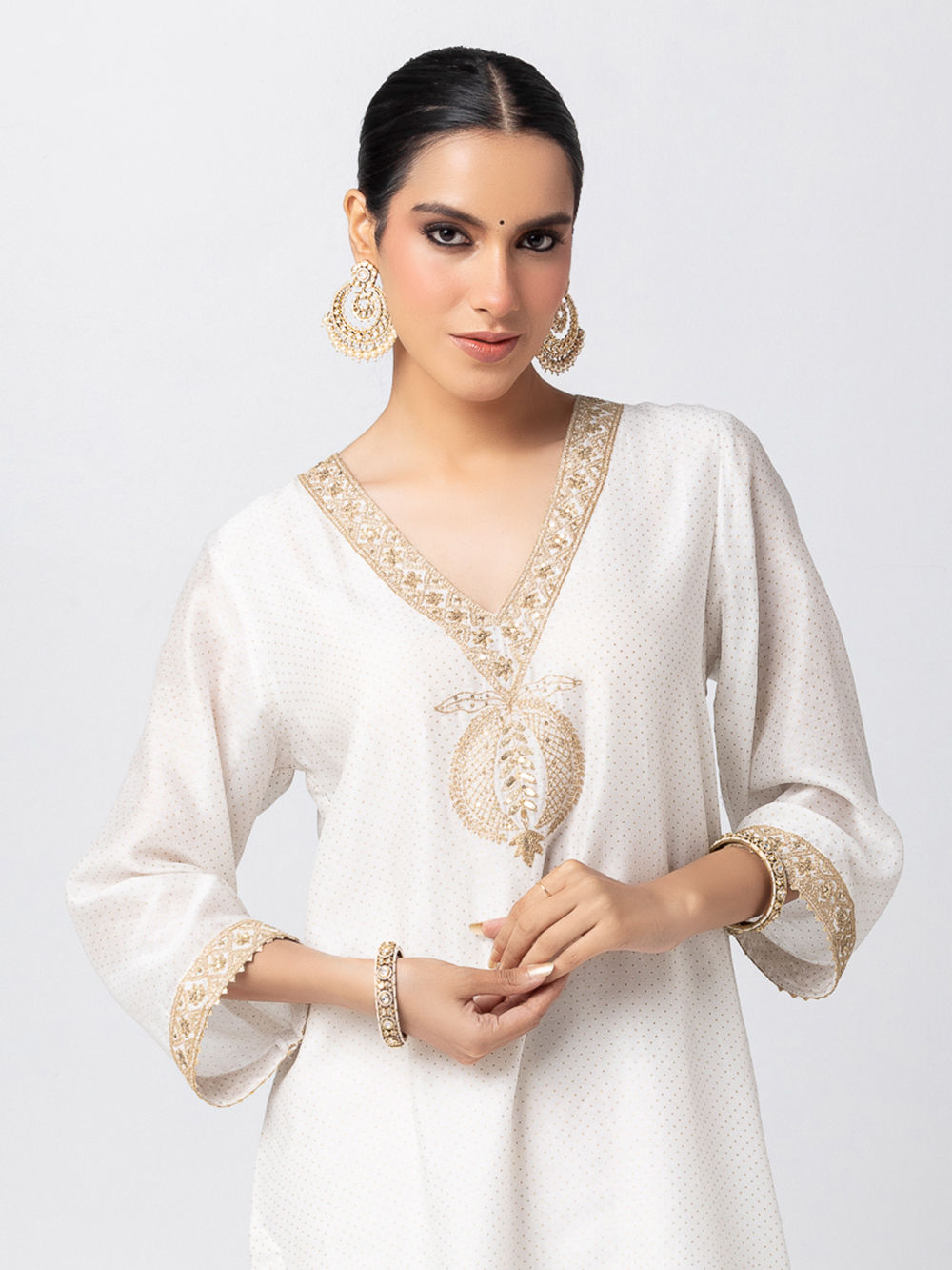 Off White Embroidered Chanderi Silk Printed Kurta