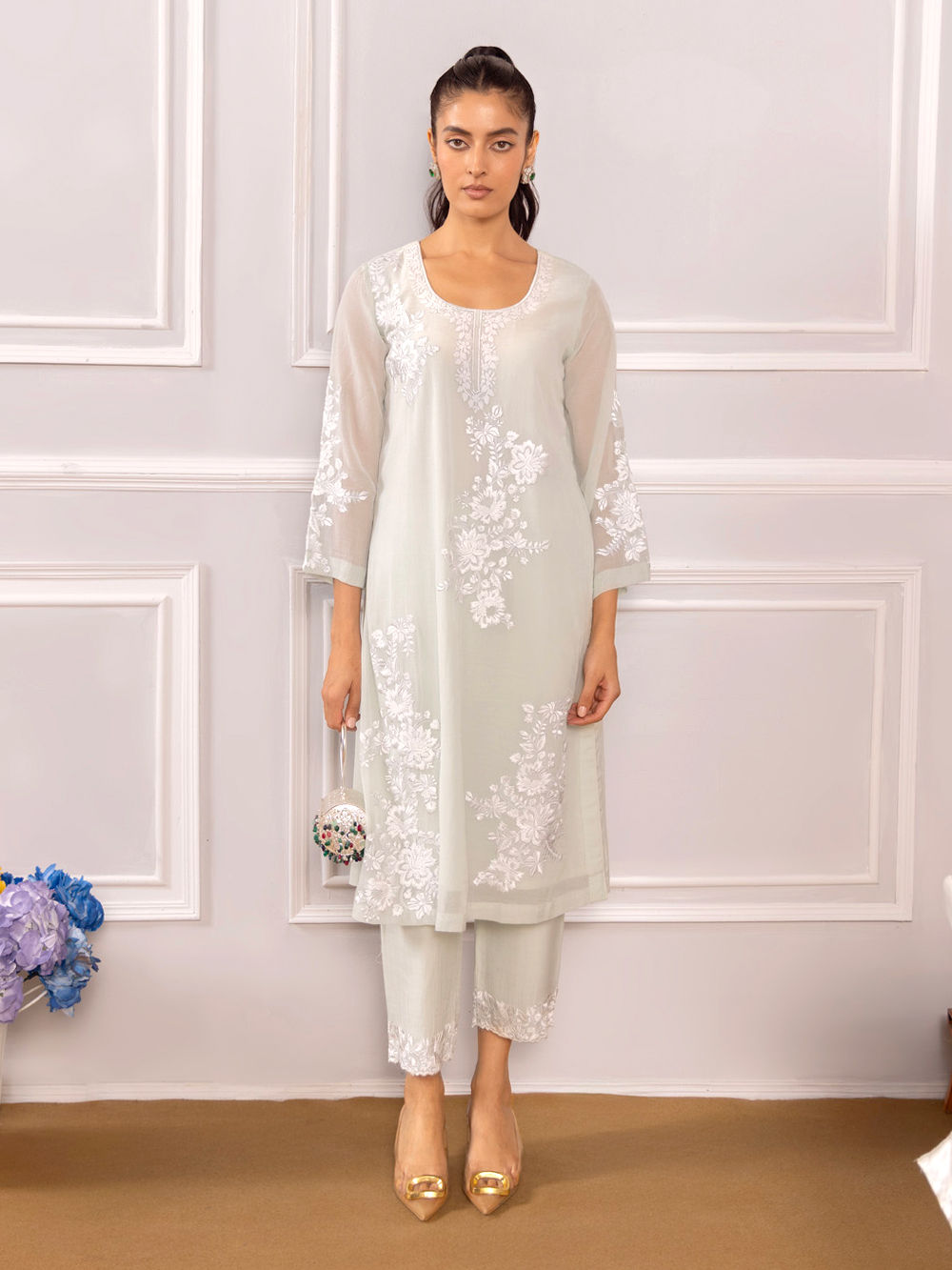 ANVARA - Collections