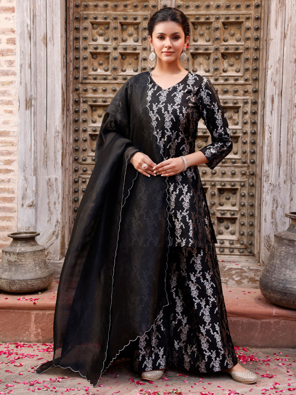 banarasi long dress design Silk Anarkali Dress Long Dress With Banarasi Dupatta Heavy Banarasi Silk Maxi Set With Organza Dupatta Anarkali Style Elegance