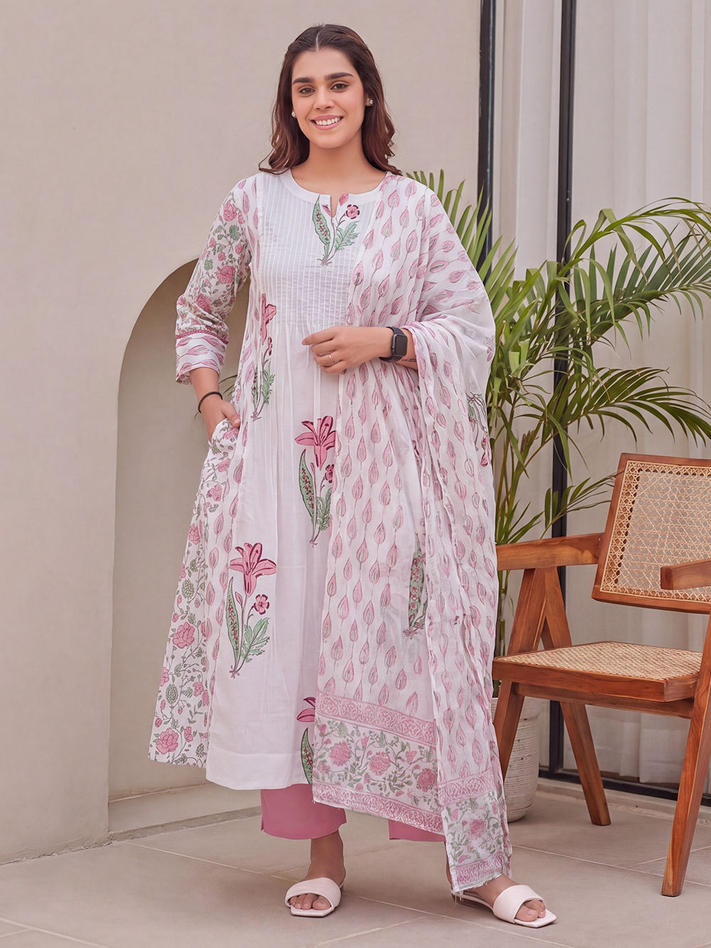 White Pink Hand Block Printed Cotton Suit - Set of 3