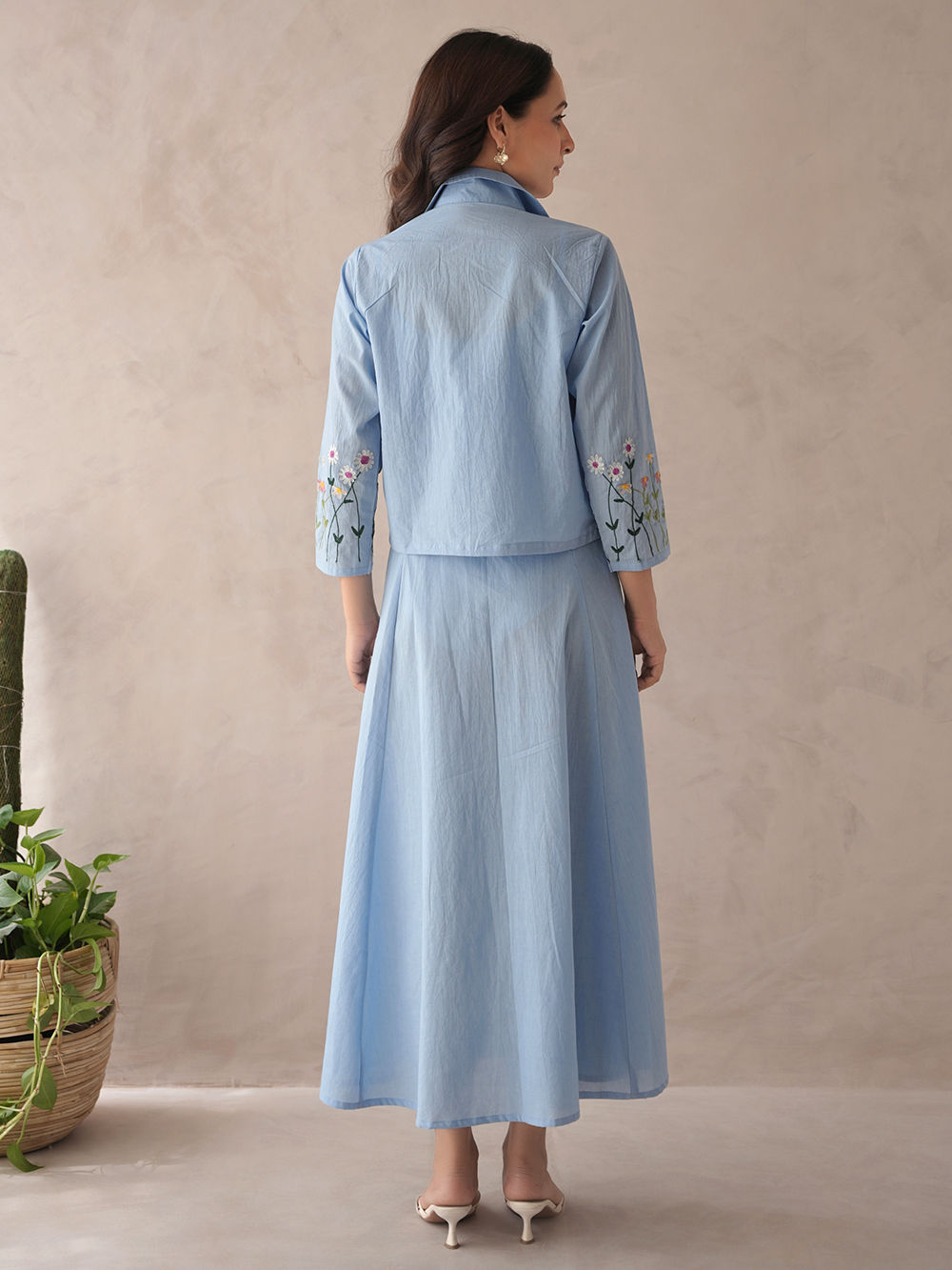 princess polly baby blue dress Halter Midi Dress in Light Blue main image 0