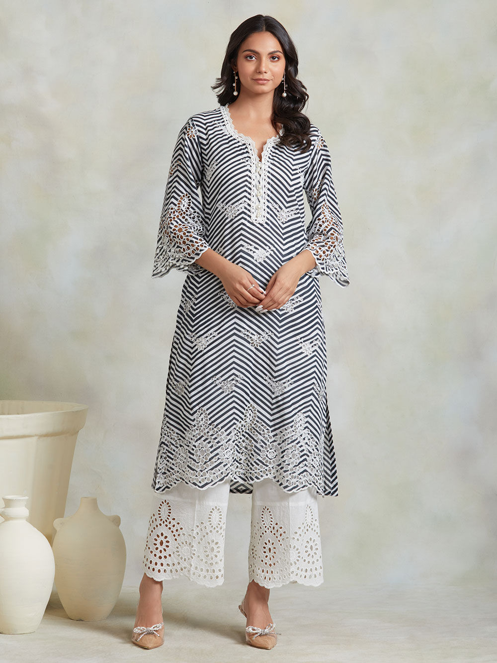 Women Grey Cotton-Blend Chevron Printed Kurta with Palazzo Pant & Dupatta