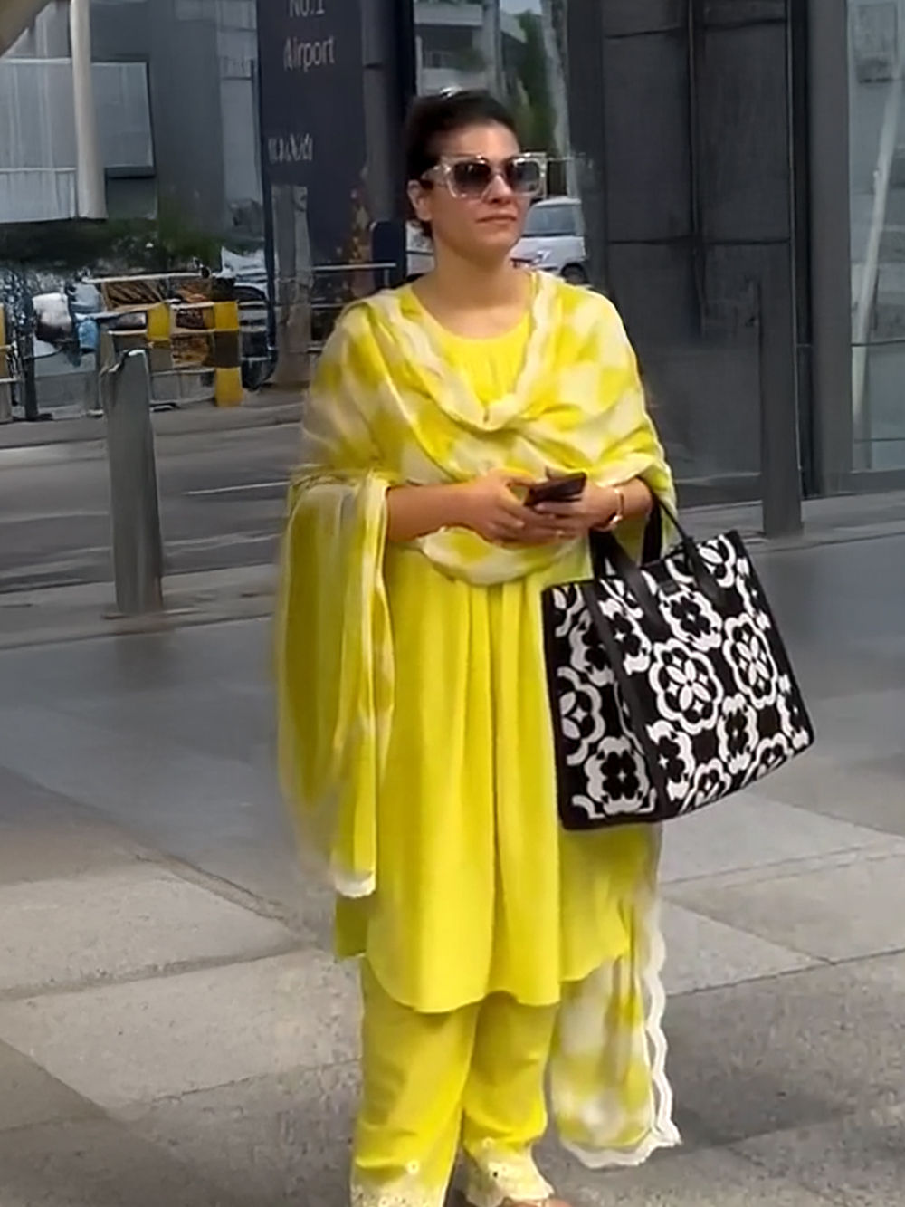 Iria Linen Yellow Kurta Set