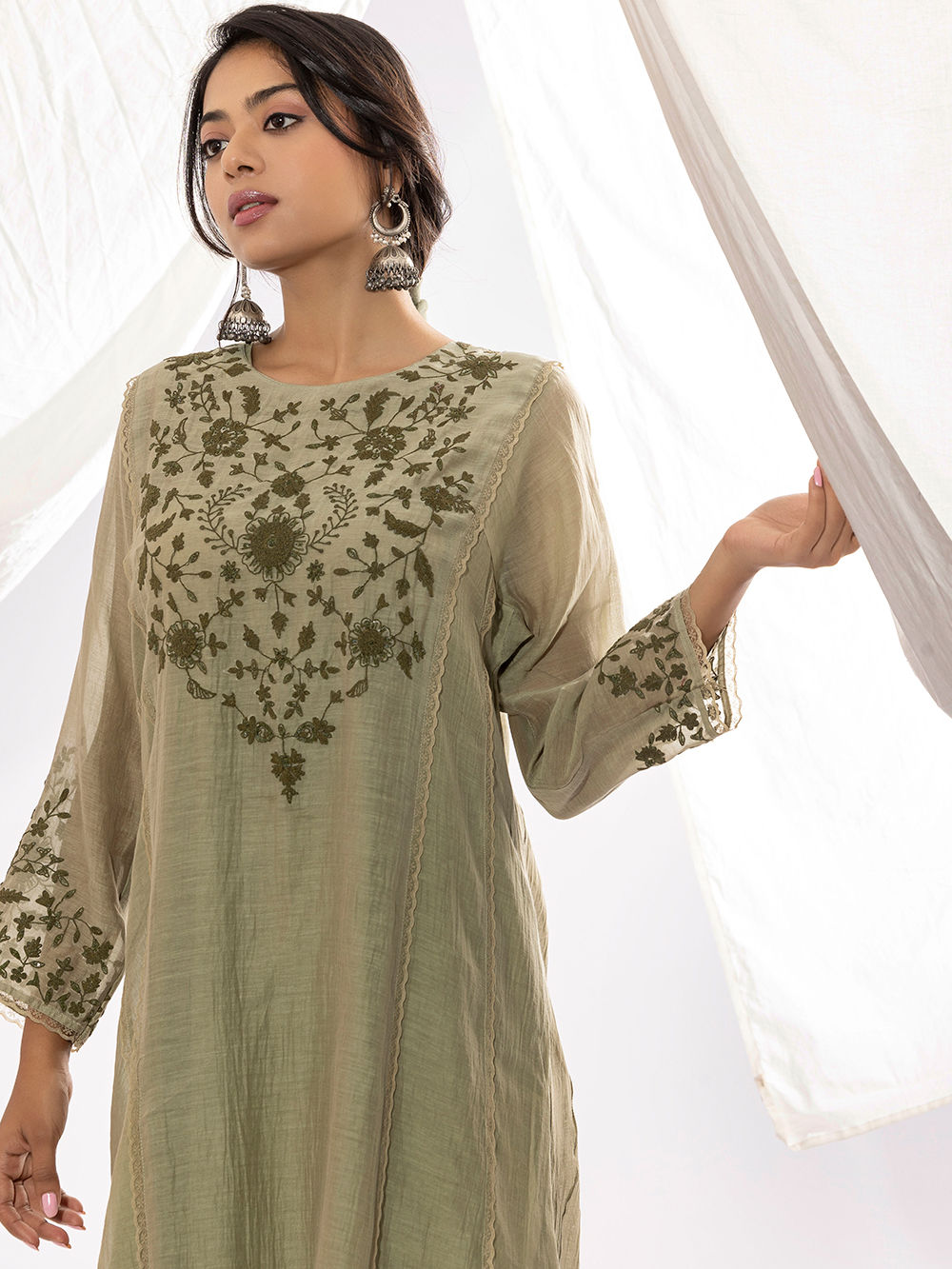 Mul Chanderi Embroidered Kurti Set -EC106 main image 1