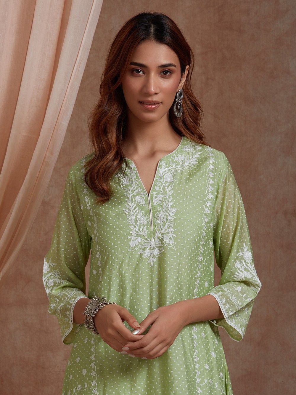 Embroidered Kurta-Bust 40 main image 0
