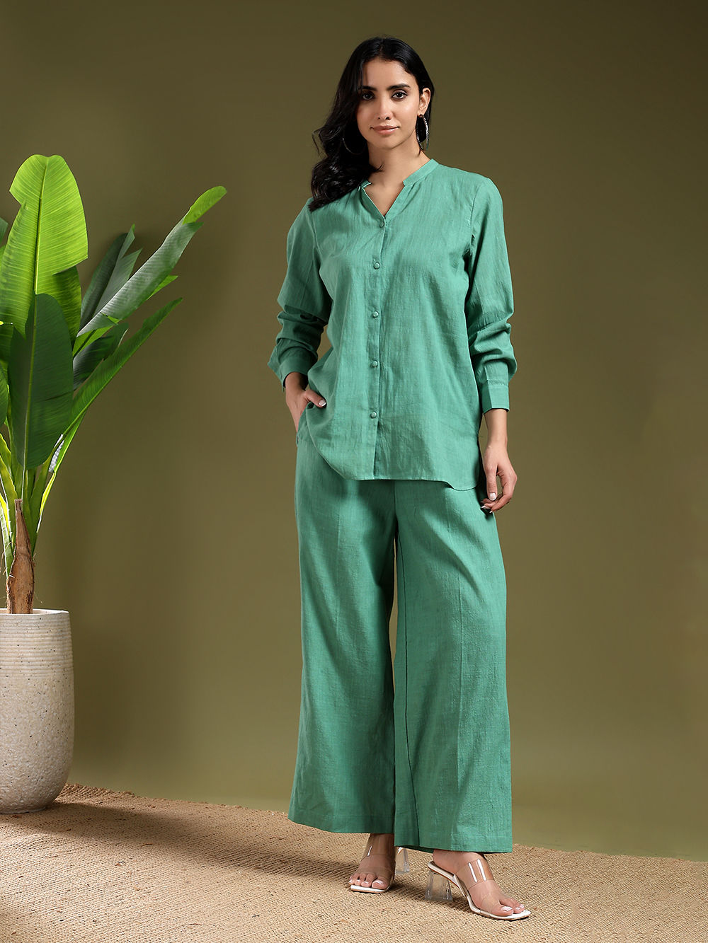 White Heart Embroidered Slub Cotton Suit Set main image 1