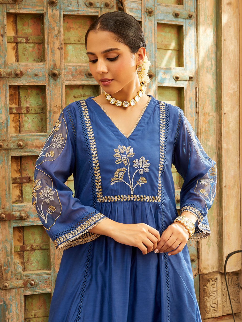 Green Embroidered Chanderi Kurta with Pants- Set of 2