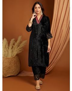 Black Embroidered Velvet Kurta