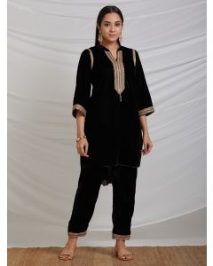 Black Embroidered Velvet Kurta with Pants- Set of 2