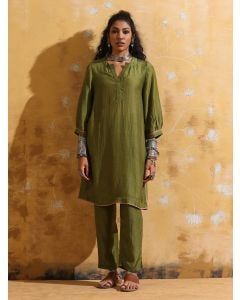 Green Muslin Silk Kurta with Pants- Set of 2