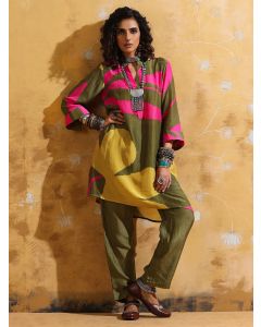 Green Pink Printed Muslin Silk Kurta with Pants- Set of 2