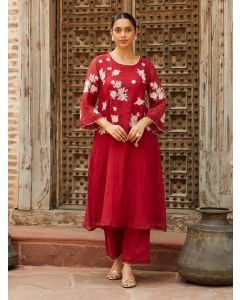 Red Embroidered Chanderi Kurta with Pants- Set of 2