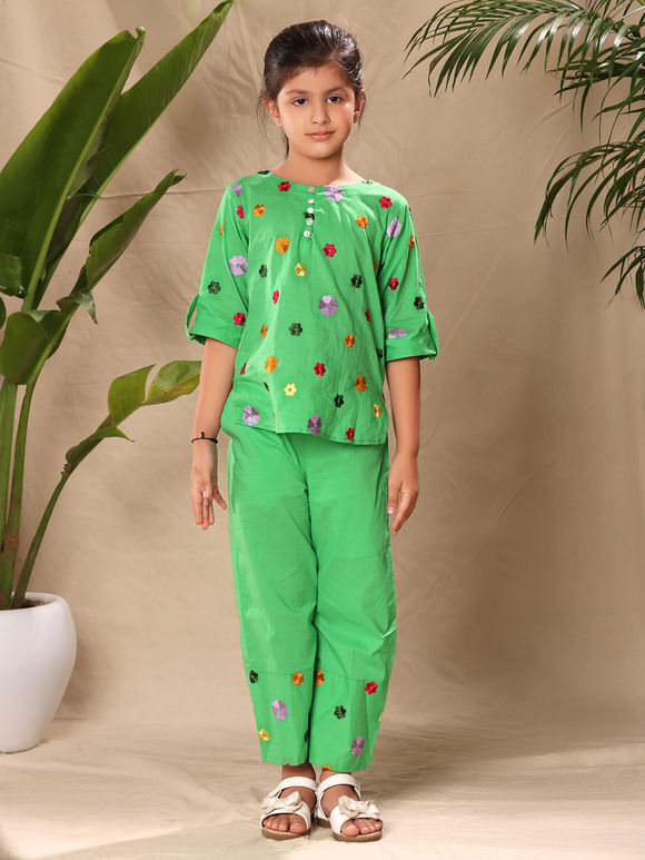 Green Embroidered Cambric Cotton Co-ord Set- Set of 2