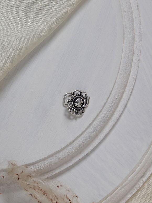 Silver Handcrafted Flower Nose Pin