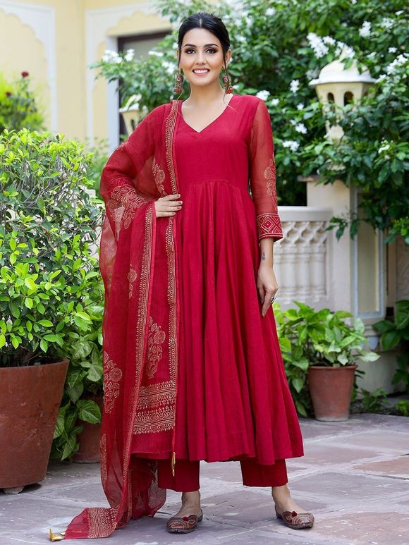 Buy Red Cotton Anarkali Suit with Hand Block Printed Chiffon Dupatta ...
