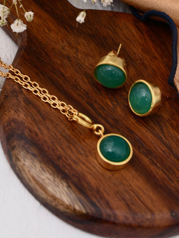 Green Handcrafted Brass Necklace with Earrings- Set of 2