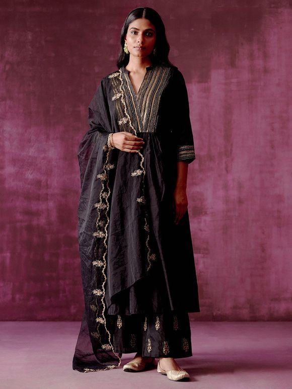 Black Hand Embroidered Chanderi Suit with Organza Scalloped Dupatta- Set of 3