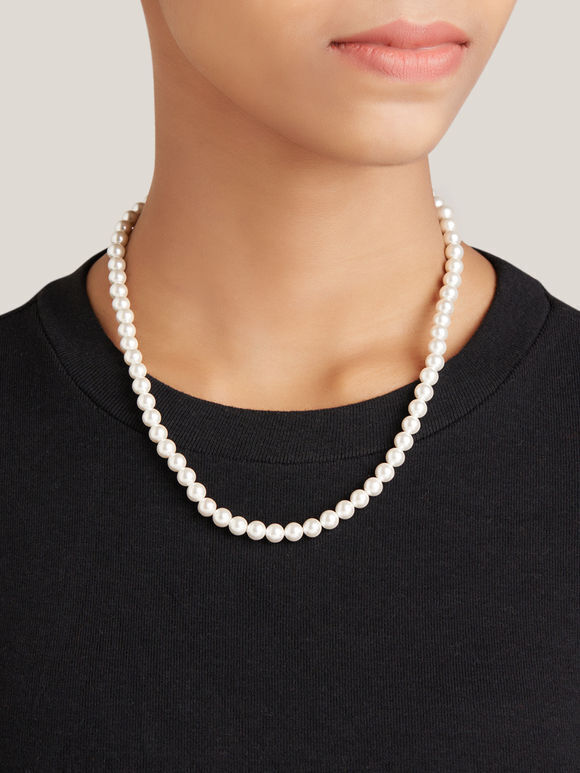 White Handcrafted Pearl Necklace