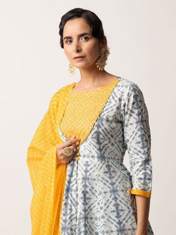 Grey Tie and Dye Printed Cotton Sequins Work Kurta with Skirt and Yellow Mulmul Leheriya Dupatta - Set of 3